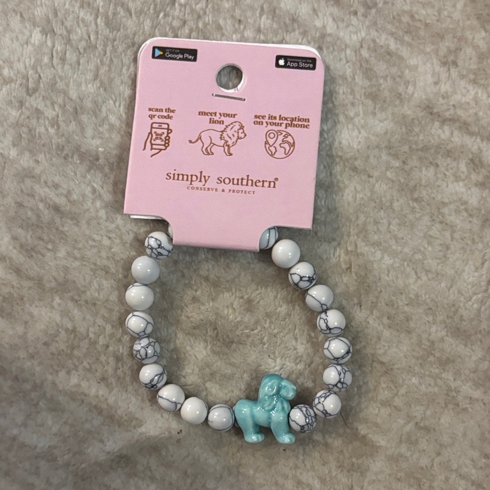 Simply Southern Kids' Bracelet Lion QR tracker with White and Blue Beads